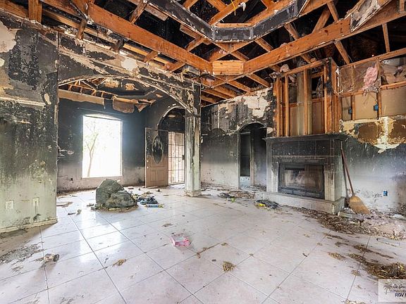 3rd image of 1181 N McCullough St