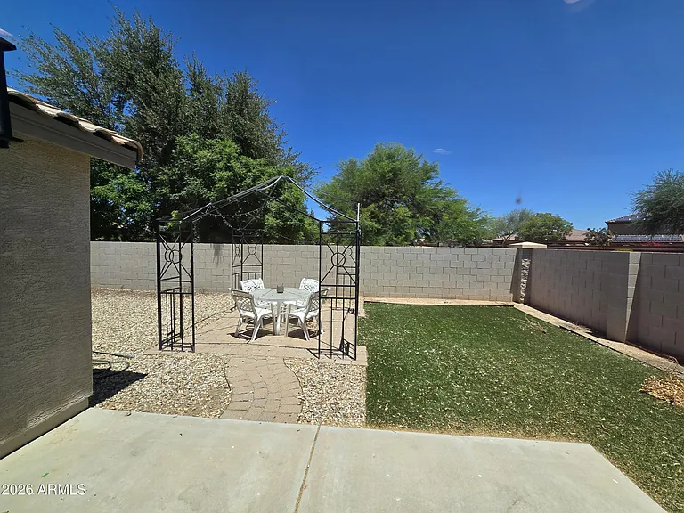 15702 W Watson Ln — Photo 1