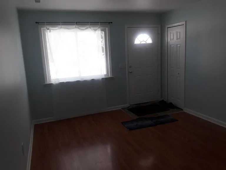 23825 Methuen Ave — Photo 4