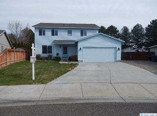 2004 W 28th Pl, Kennewick, WA 99337