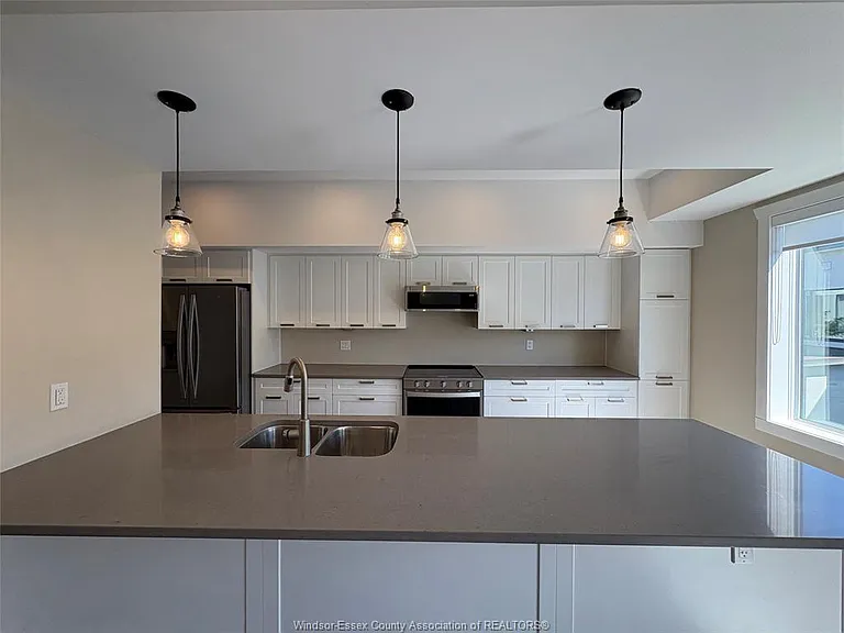 550 Sandison St #62 — Photo 8