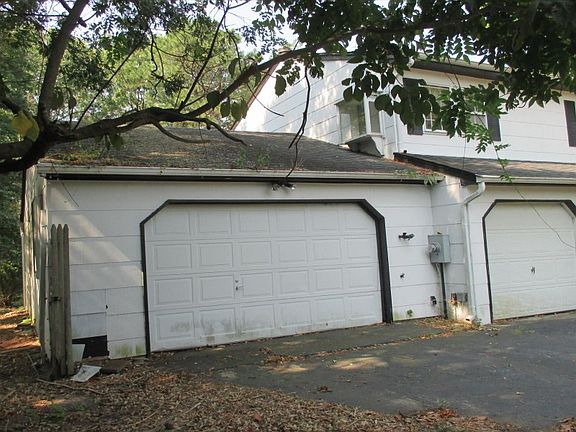 2nd image of 12 Glenmere Ln