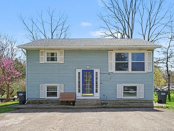 2nd image of 630 E Saint Joseph St