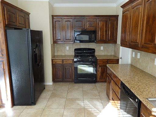 3rd image of 5819 Melanie Ct