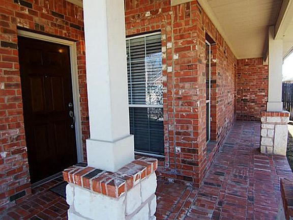 2nd image of 3010 Cross Timbers Dr