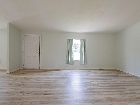 4th image of 3744 Smelser Rd