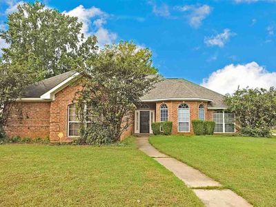147 Corley Cir, Wake Village, TX, 75501