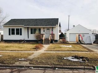 404 Division St, Jefferson, SD 57038