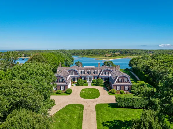 48 Witchwood Ln, Edgartown, MA 02539