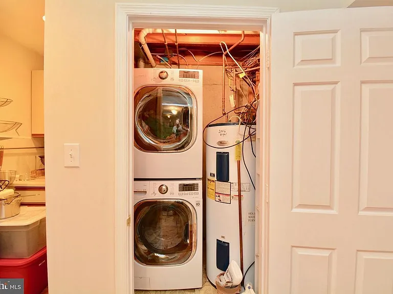6153 Summer Park Ln — Photo 45