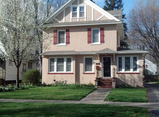320 Rawlinson Rd, Rochester, NY 14617