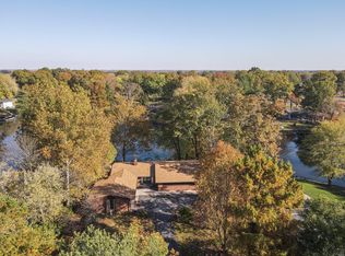 89 W Lake Dr, Troy, IL 62294