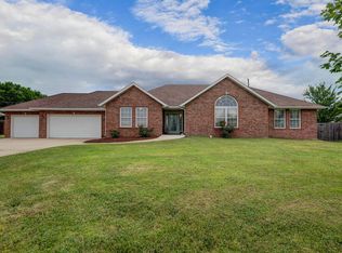 3267 W Kingsley St, Springfield, MO 65807