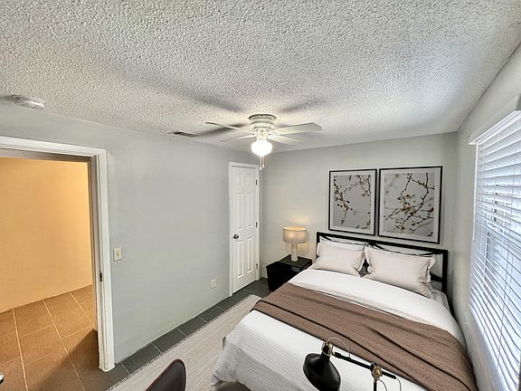 3rd image of 12866 Campbell Ln #14990791
