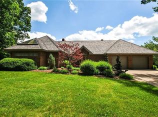 254 Green Manor Dr, Butler, PA 16002