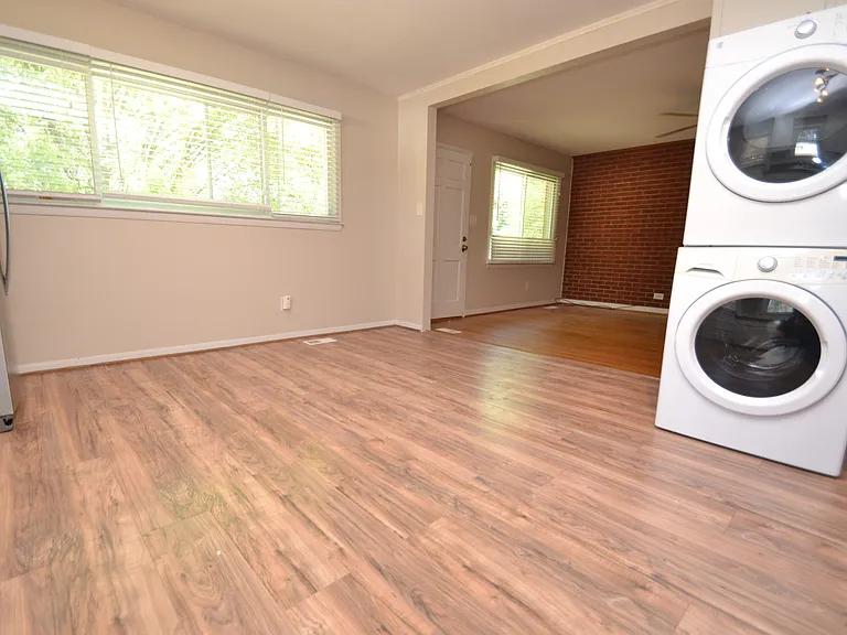 5133 Lundy Dr — Photo 10