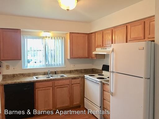 3rd image of 1100 W Michigan Ave APT 30