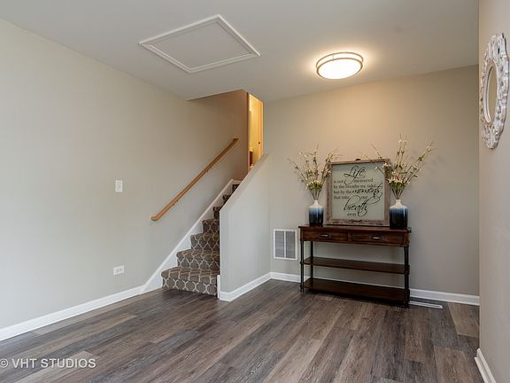 3rd image of 1912 Evergreen Ave