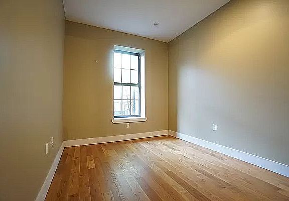 5th image of 277 Halsey St #1B
