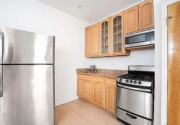 2nd image of 2272 1st Ave APT 1
