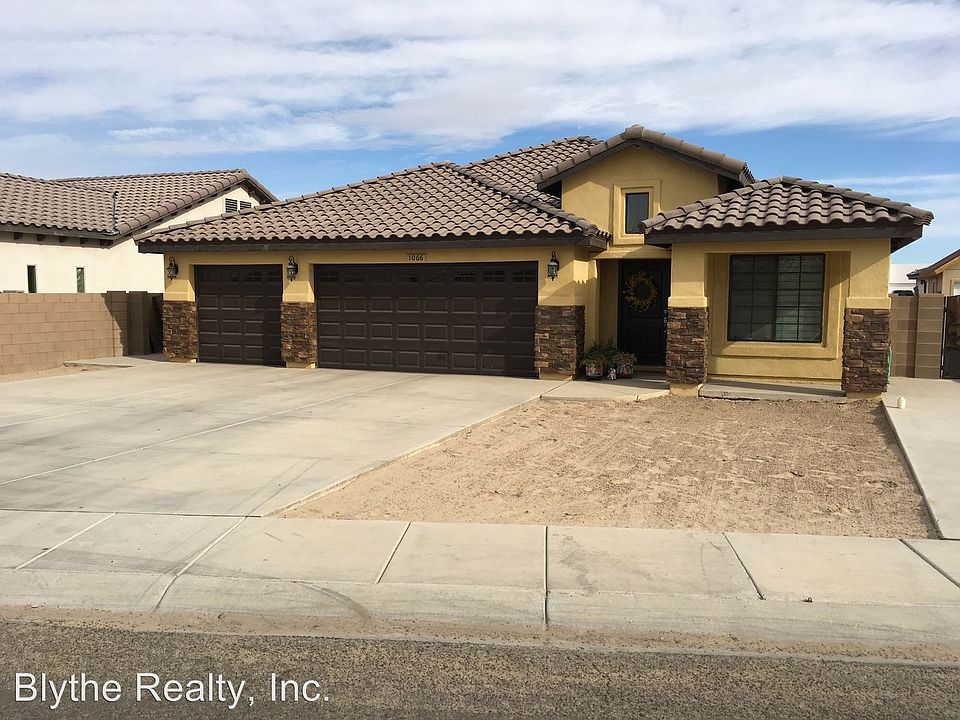 1st image of 1066 E San Luis Ln