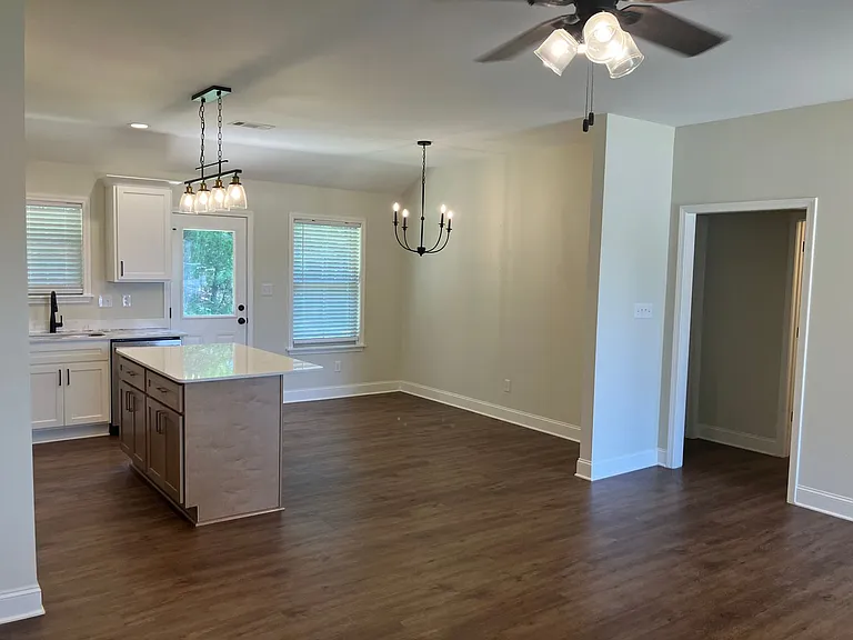 3316 Craigmont Cir — Photo 3