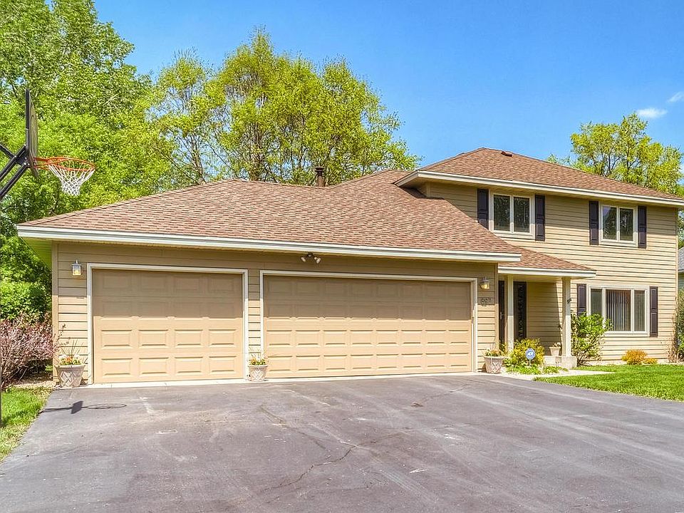 1st image of 897 Nina Ct