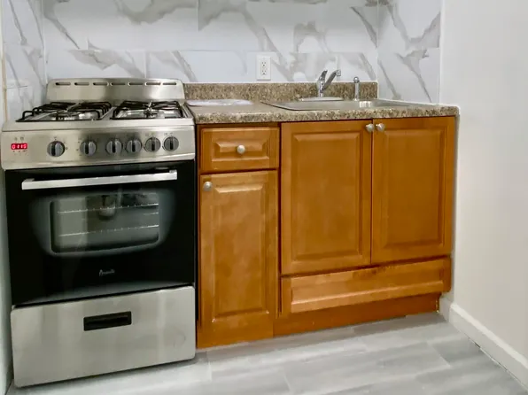 928 East 26th Street image 14 of 24