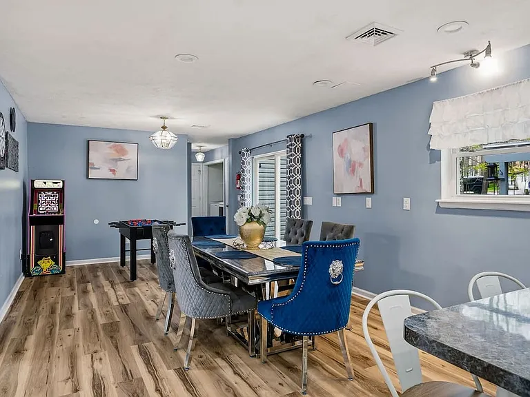 6000 Boardwalk Dr — Photo 6