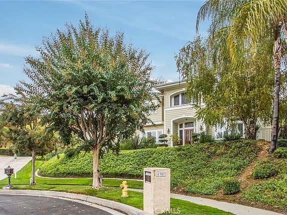 3rd image of 1711 Kyle Ln