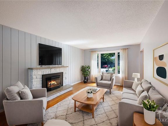 2nd image of 2958 Southmore Dr E
