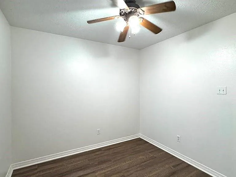 6422 Diamond Rock Dr — Photo 3