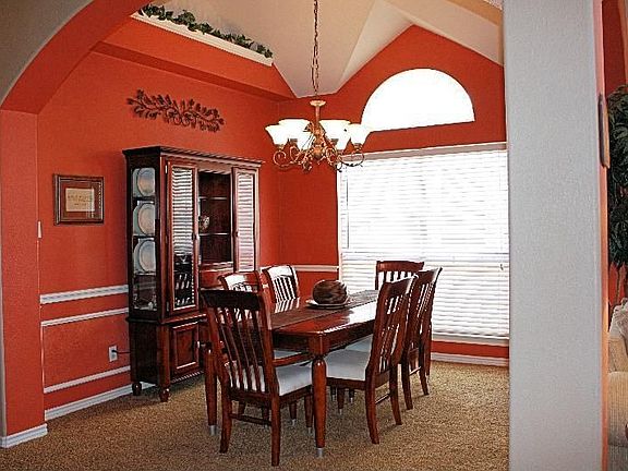 4th image of 1005 Yarnell Pl