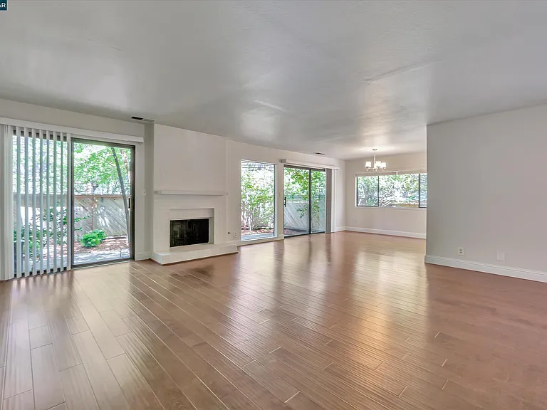 1956 Fair Ridge Ct — Photo 8