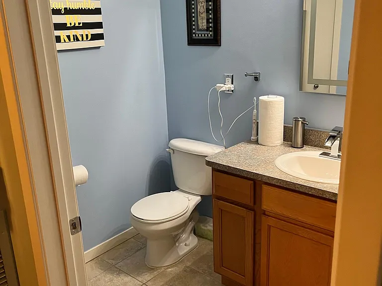 66 Winder St — Photo 8
