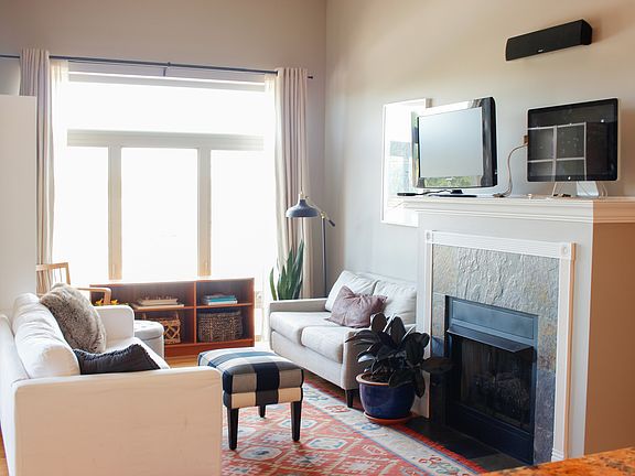 2nd image of 5067 N Lincoln Ave APT 403