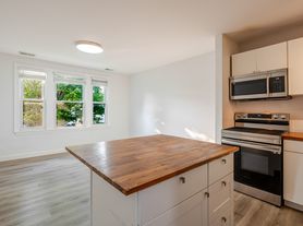 1208 16th St NE, Washington, DC