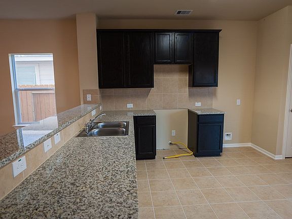 5th image of 19010 Ayston Dr