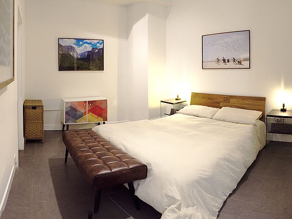 5th image of 939 S Broadway APT 505