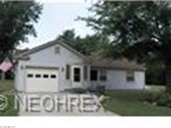 2951 Shade Rd, Akron, OH 44333