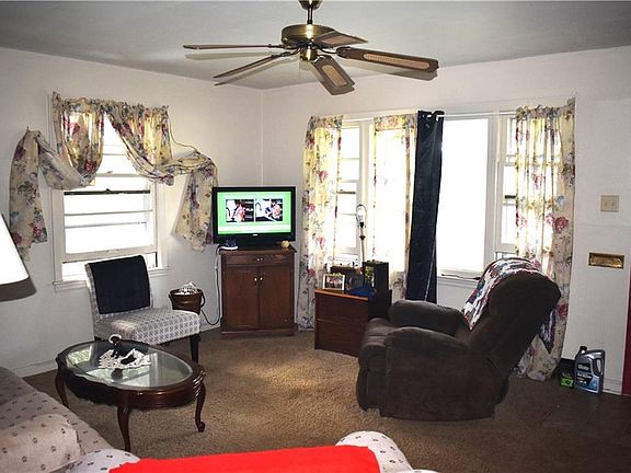 4th image of 3425 Sacramento St