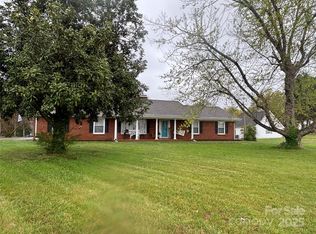 30 Hillsboro Rd, Taylorsville, NC 28681