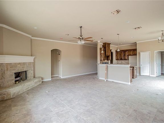 2nd image of 4404 Logan Cir