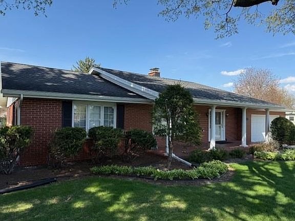 2nd image of 150 Hillcrest Cir