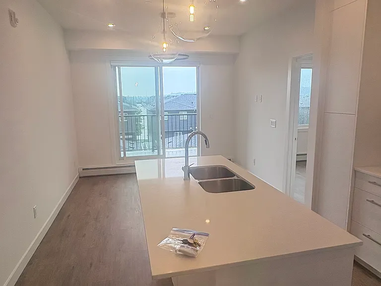 265 Wolf Willow Blvd SE — Photo 3