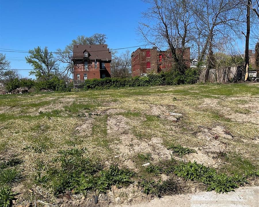 2nd image of 5539 Clemens Ave