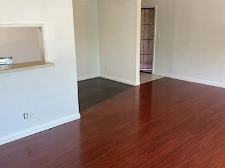 Apt 7222 Whittier — Photo 2