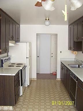 2nd image of 5567 Sonoma Dr APT A