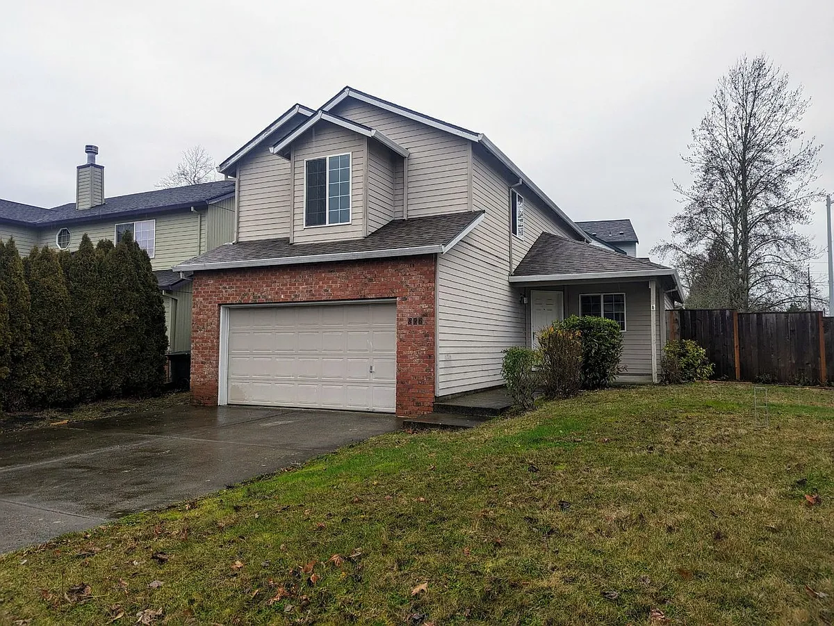 Building Photo - 896 SE 74th Ave