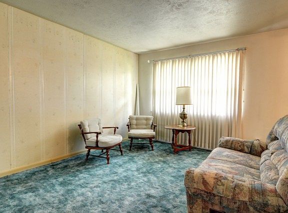 3rd image of 1216 Carman Ave